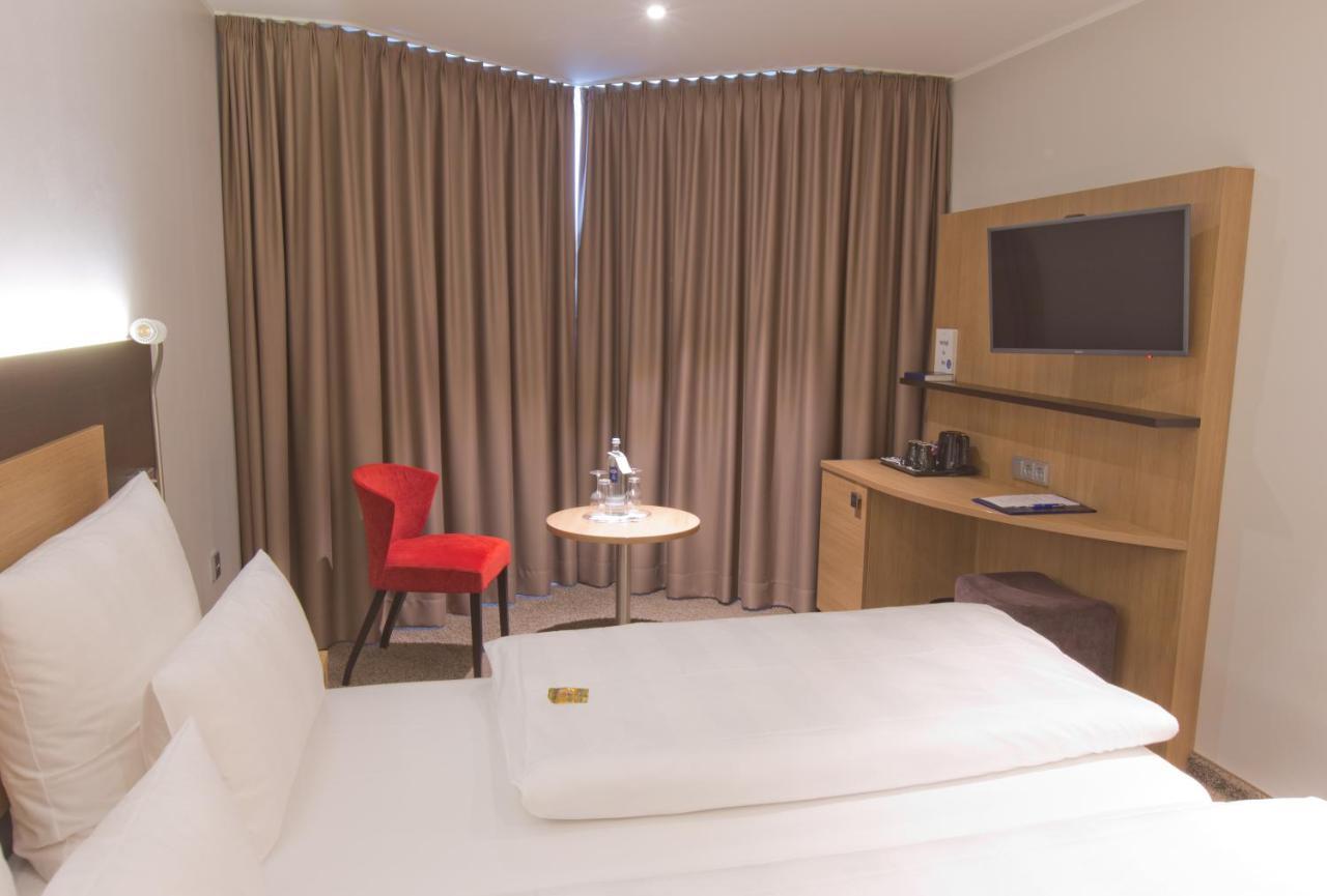 Standard Double Room,1212071506:JPEG