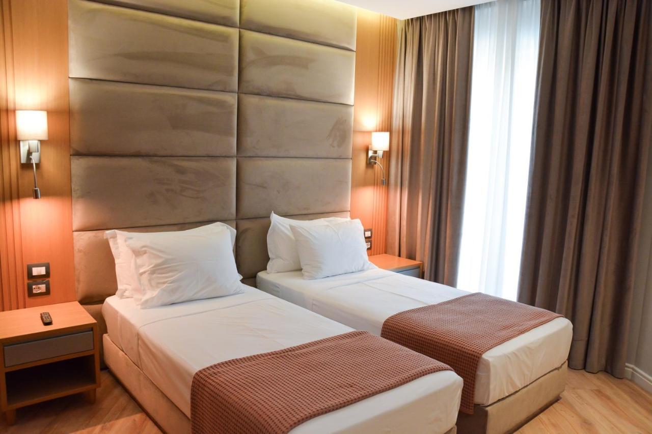 Deluxe Double or Twin Room,1005961663:JPEG