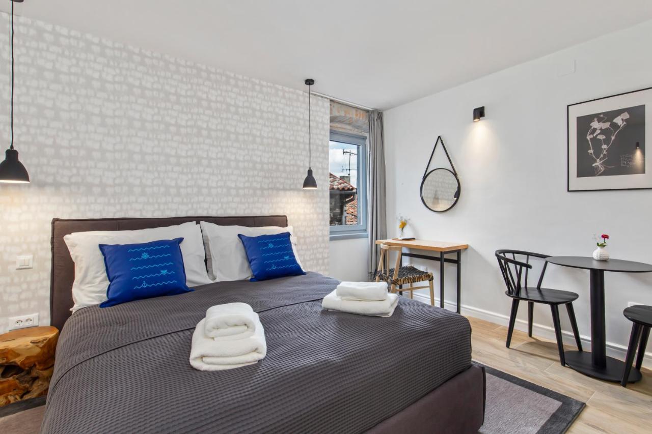 Double Room,1033743719:JPEG