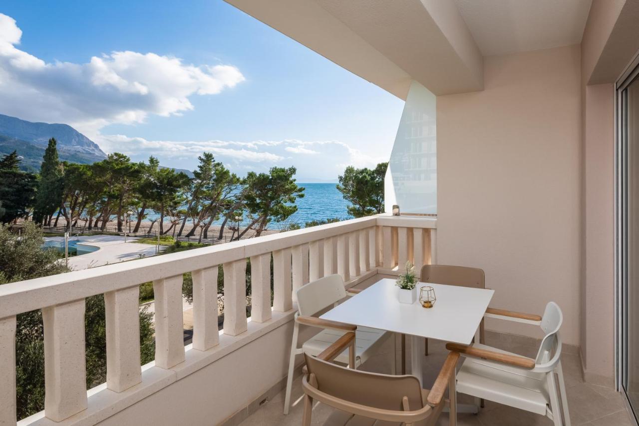Studio Apartment Partial Sea View