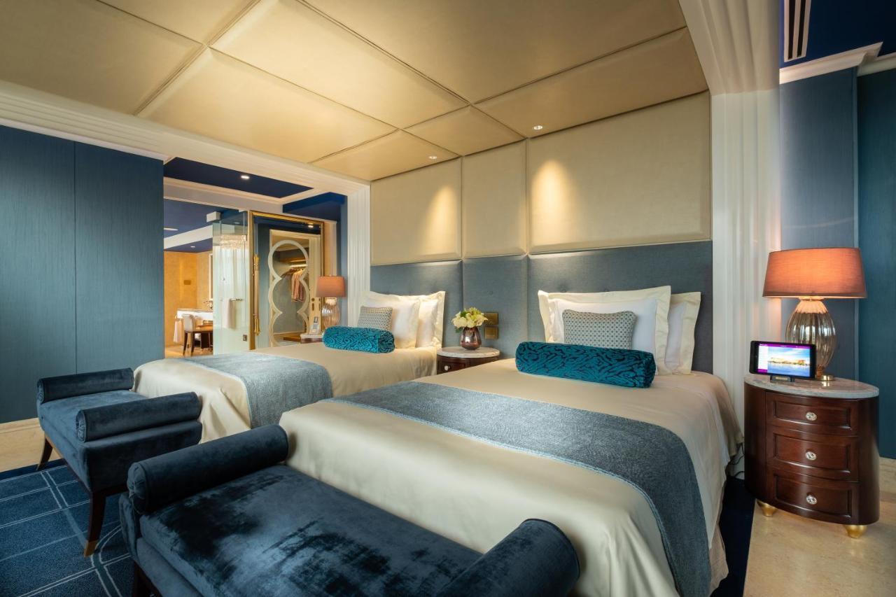 Manila Bay Suite with Executive Lounge Access