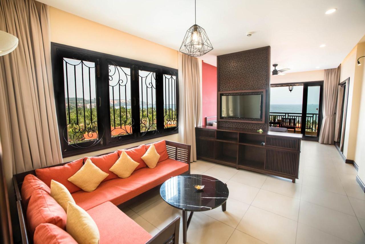 Executive Suite Balcony Complimentary Minibar room,1096186077:JPEG