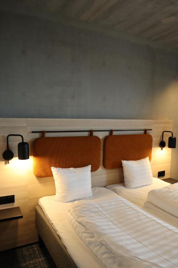 Standard Twin Room,1177150279:JPEG