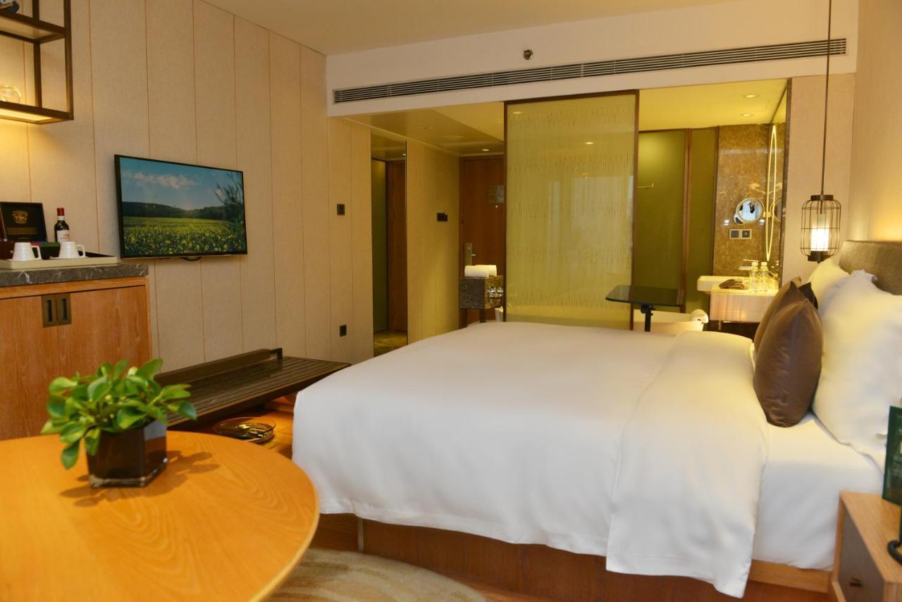 E500 King Room,1672579425:JPEG