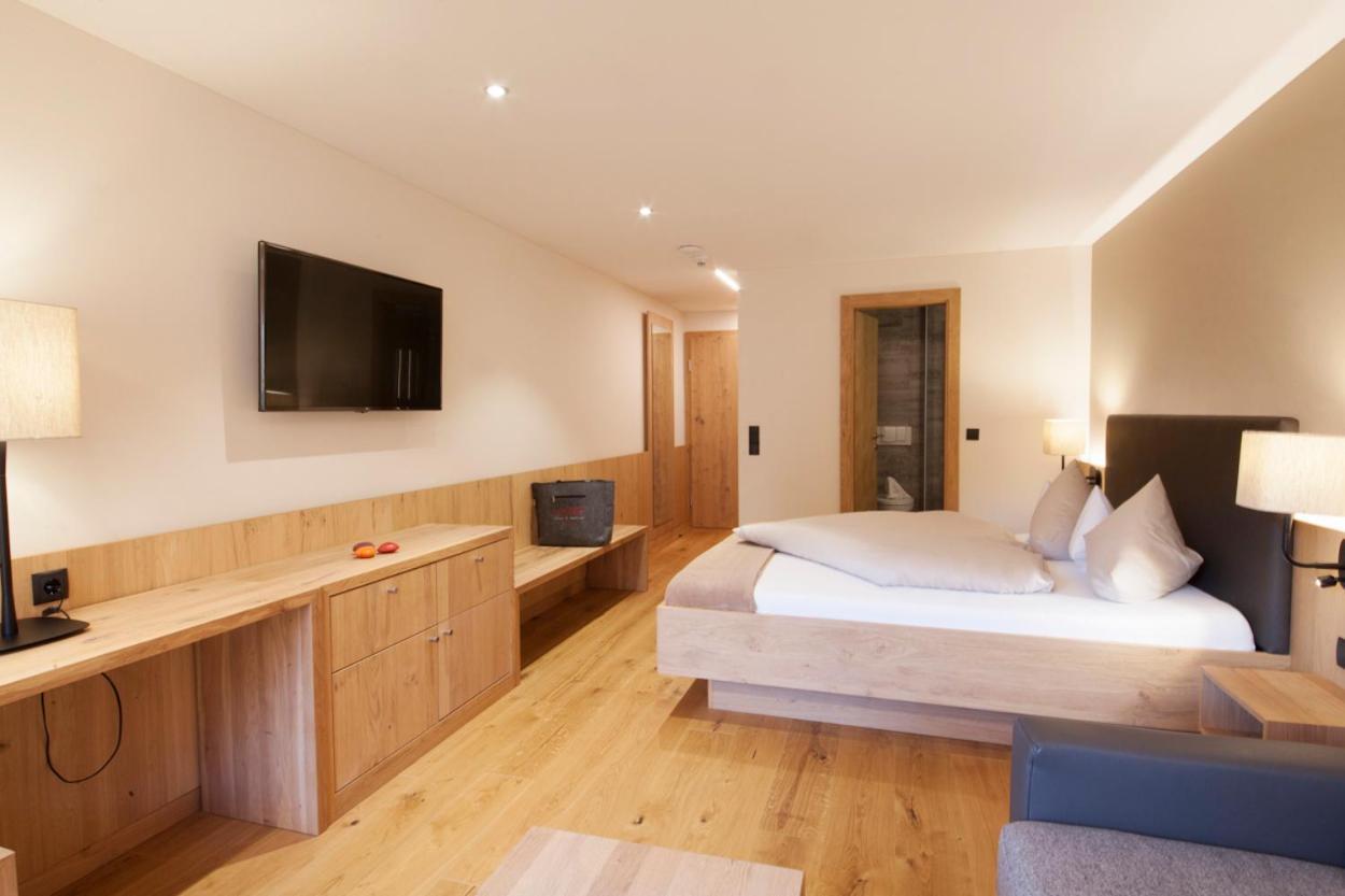 Junior Suite,1598398172:JPEG