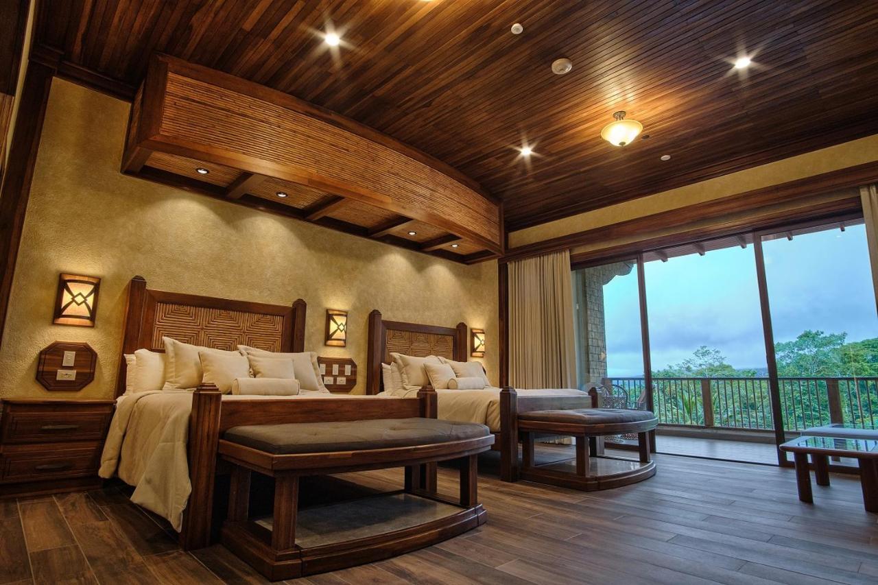 Quarto Duplo Vista Grande com Cama Queen-size