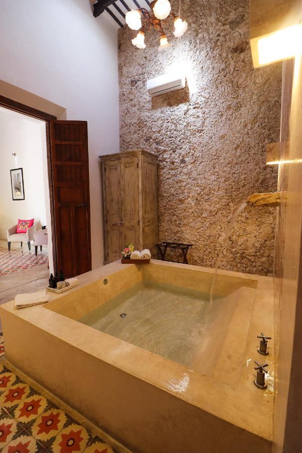 Suite Private Pool,1584539338:JPEG