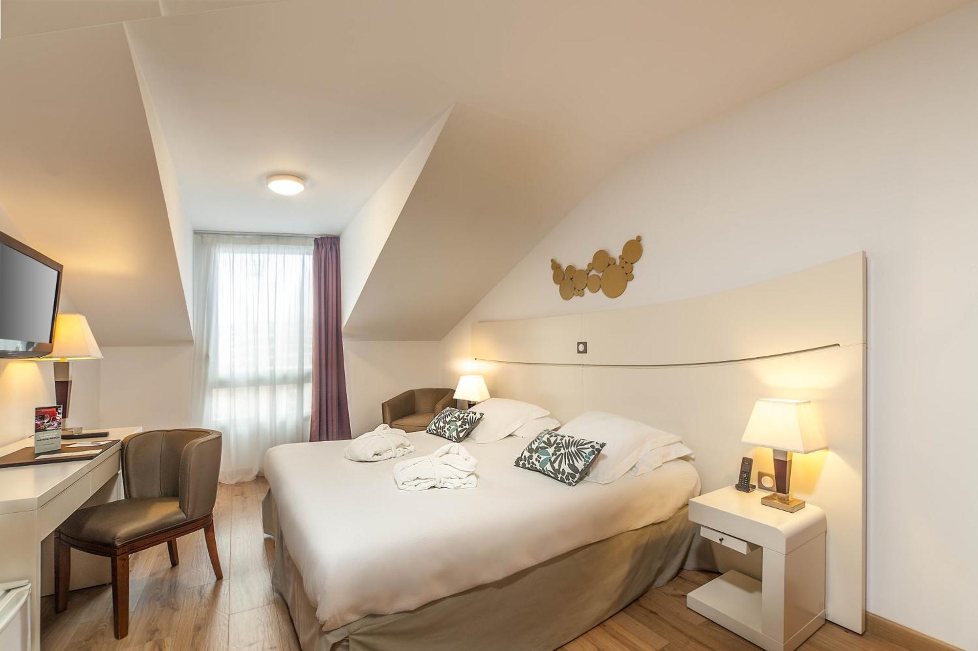 Classic Double or Twin Room Spa Access,1208361991:JPEG