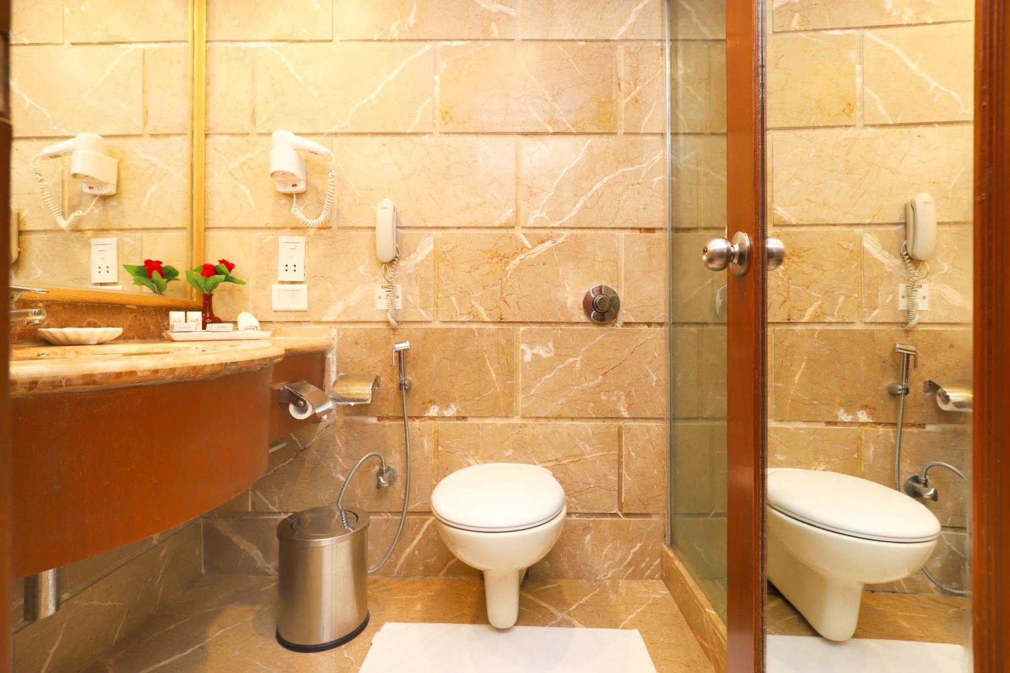 Premium Room on Food & Soft Beverages,830105636:JPEG