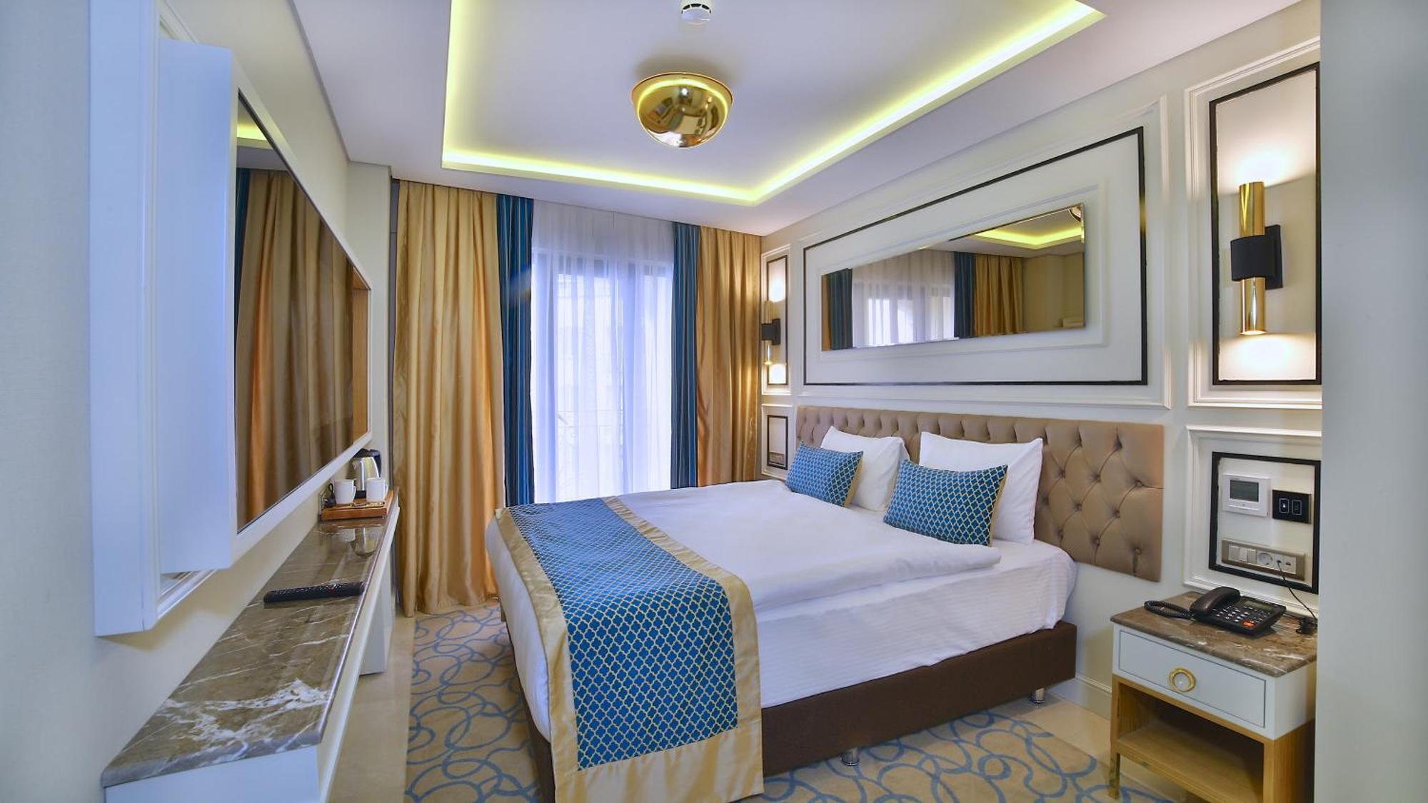 Deluxe Double or Twin Room
