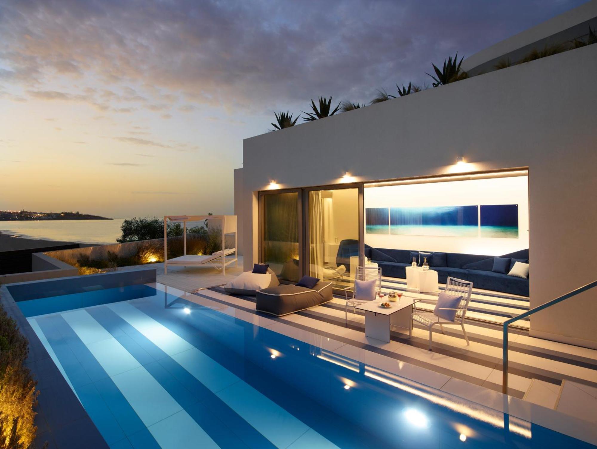 Gold Star Suite Private Pool