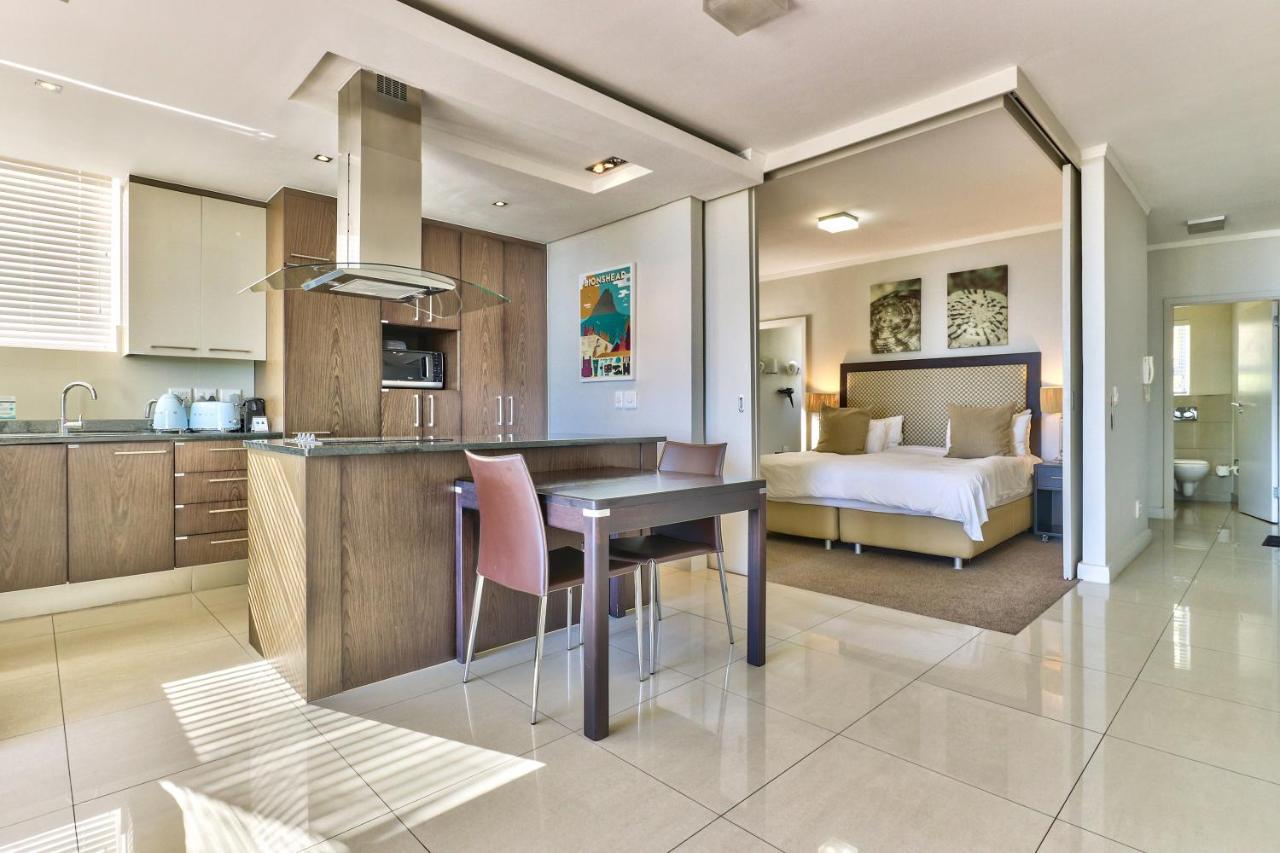Luxury One-Bedroom Apartment,1499047585:JPEG
