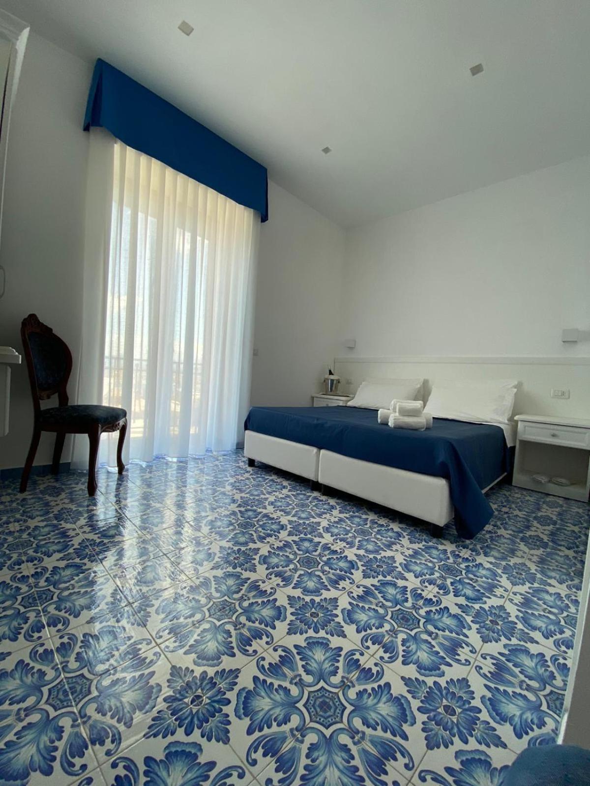 Deluxe Double Room Balcony Sea View