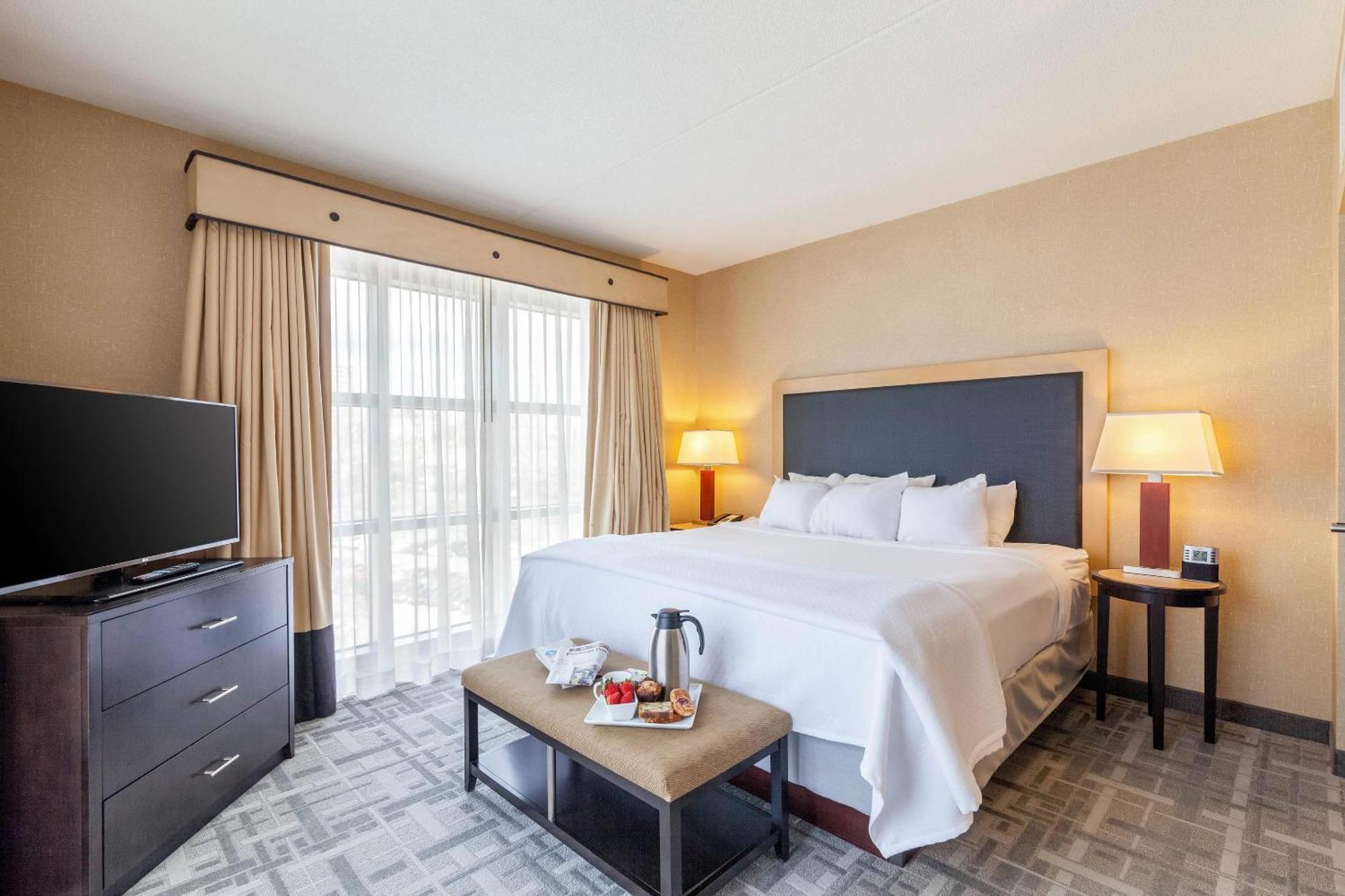 Quarto com Cama King-size e Vista da Cidade - Não Fumantes