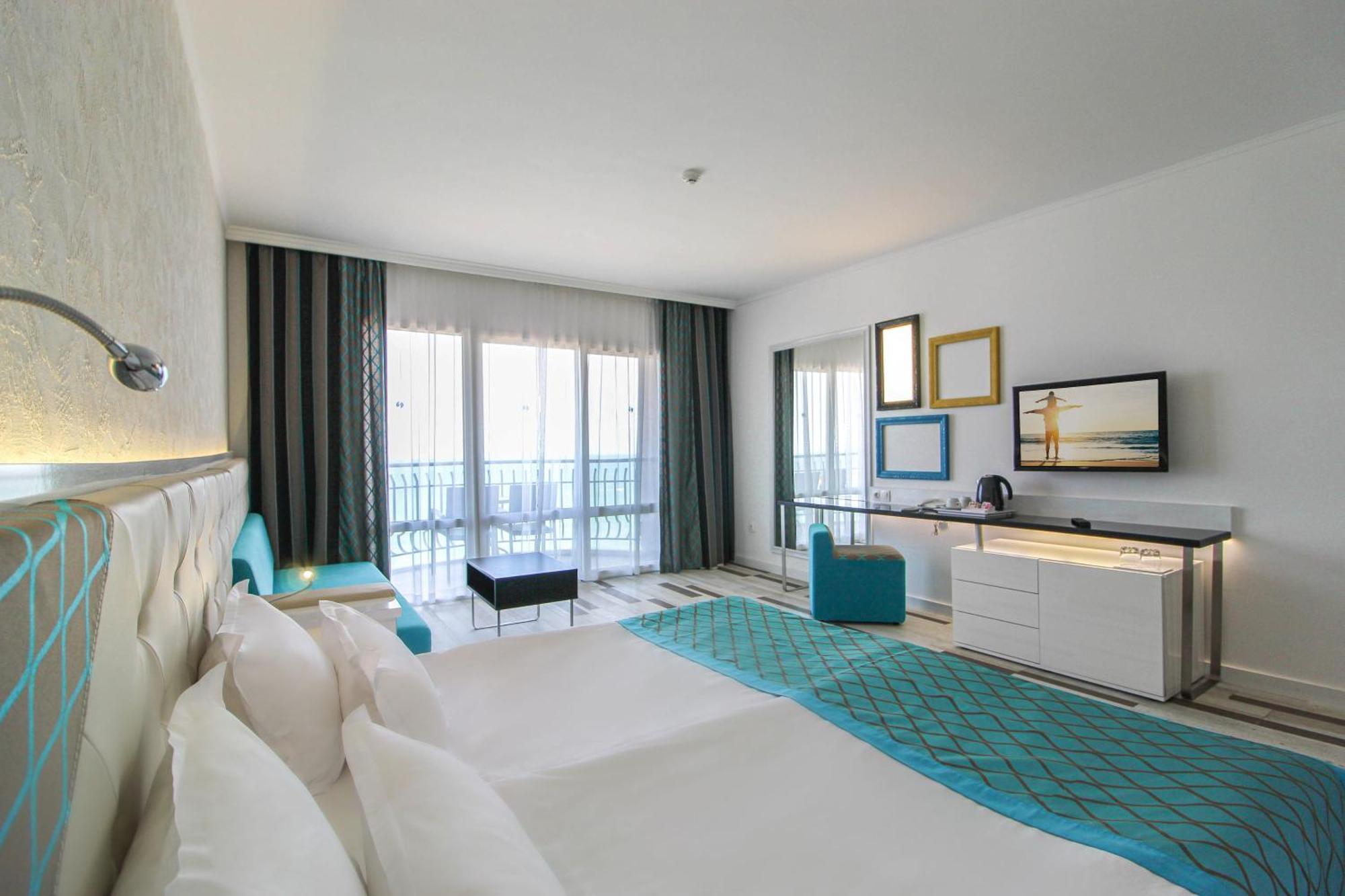 Double or Twin Room Side Sea View – Private Beach Access,1280310448:JPEG