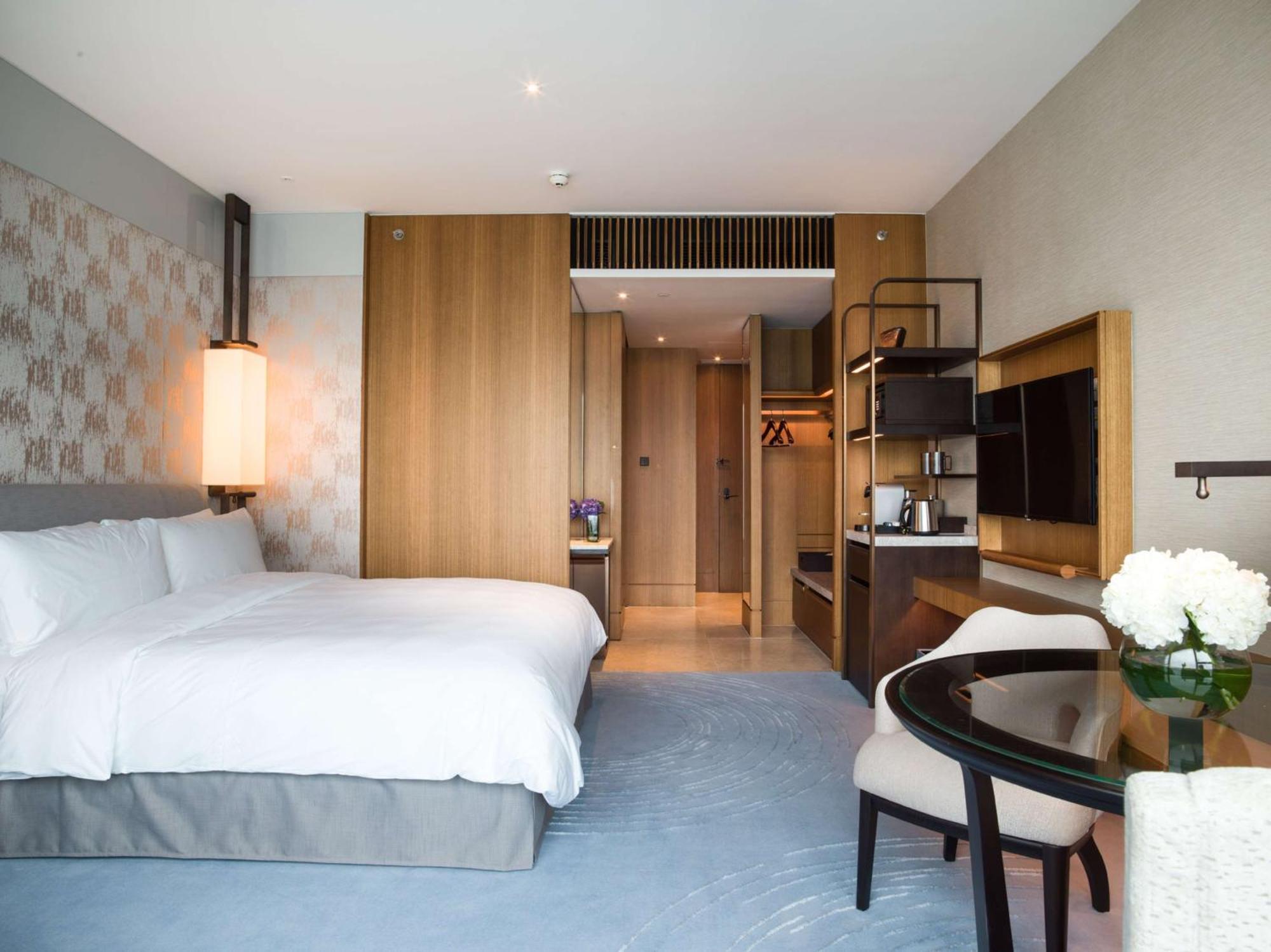Deluxe King Room with City View,1324354639:JPEG