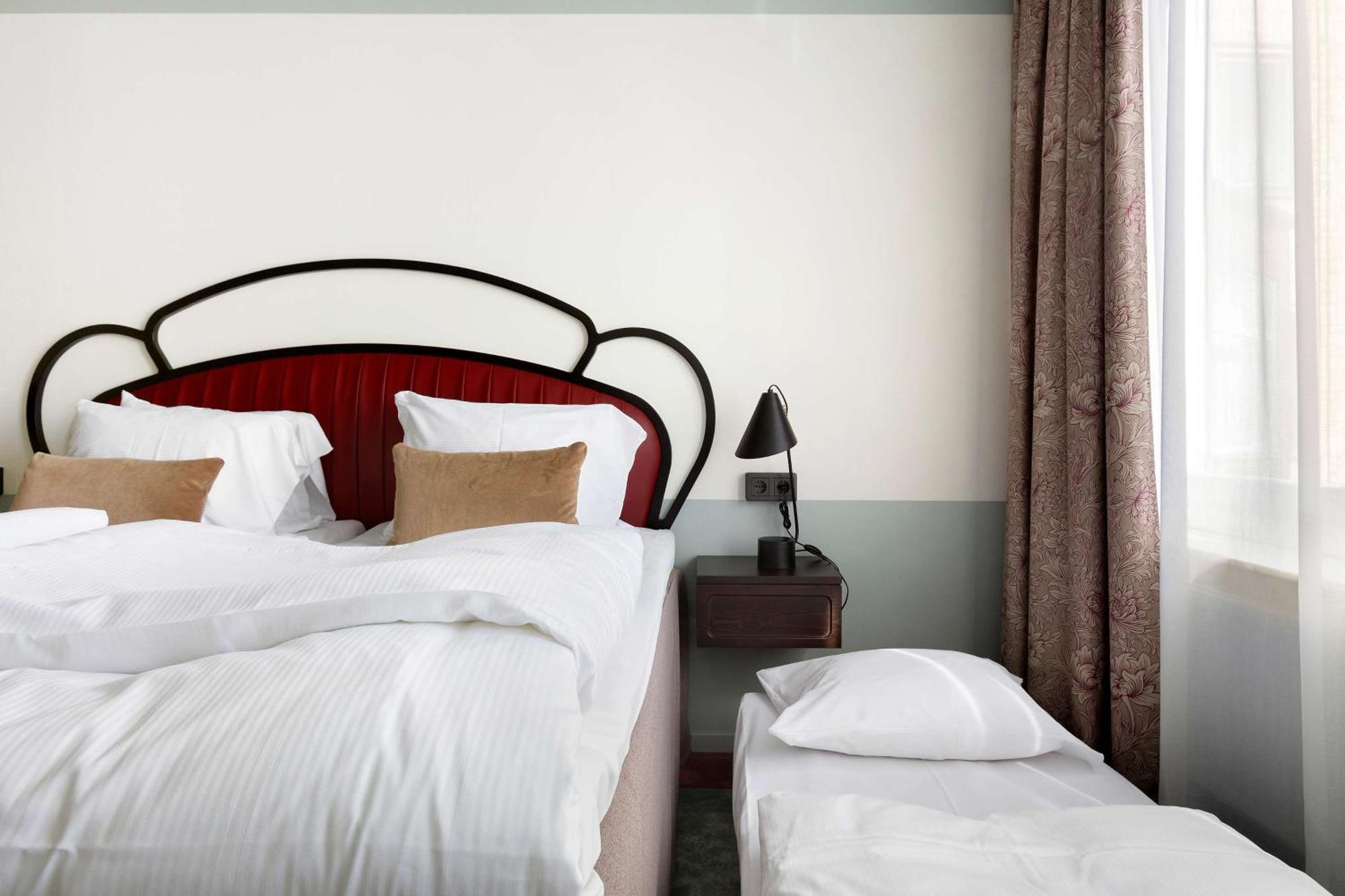 Large Standard Twin Room,1284524245:JPEG