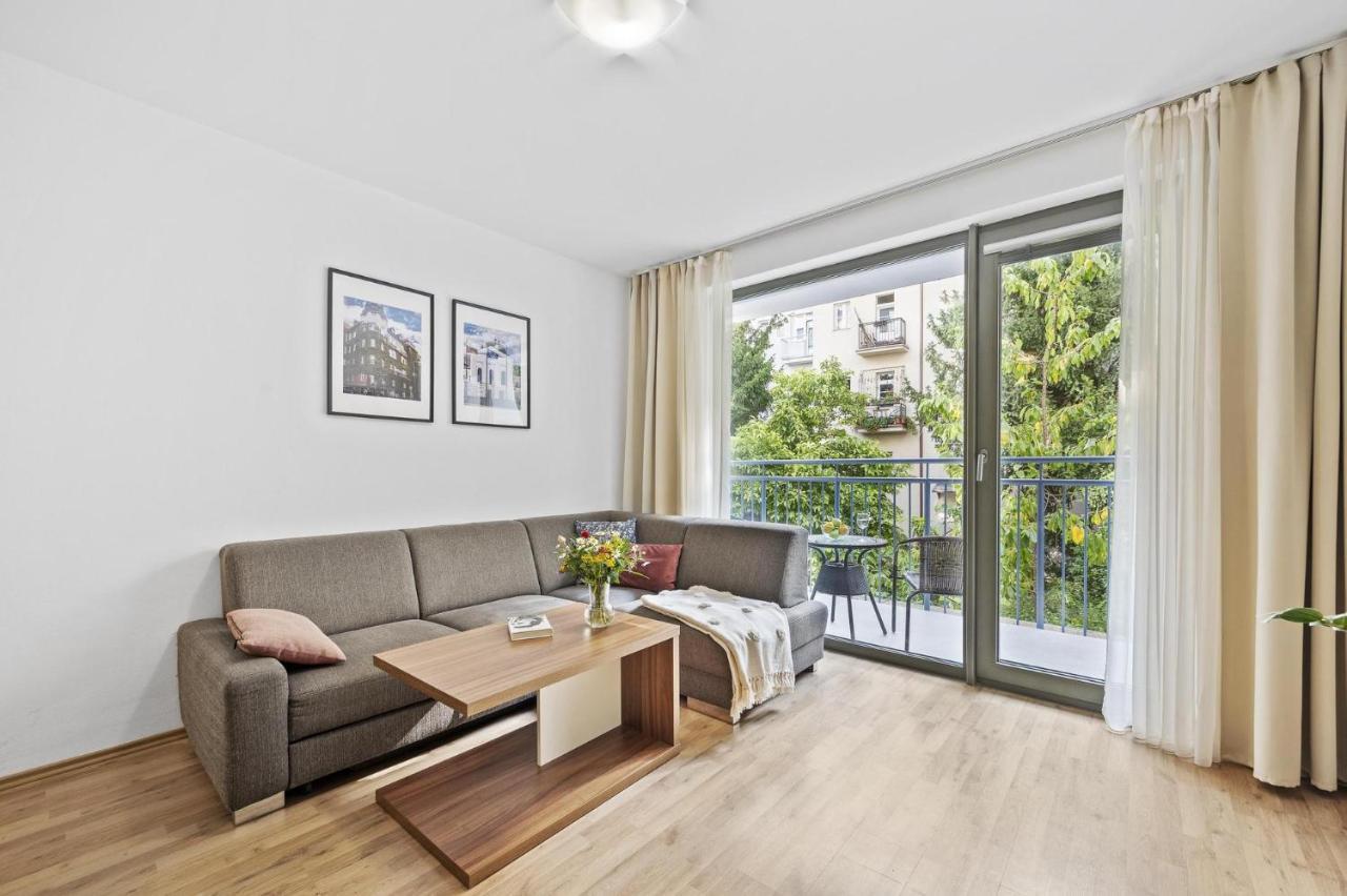 Deluxe Apartment,1294692049:JPEG