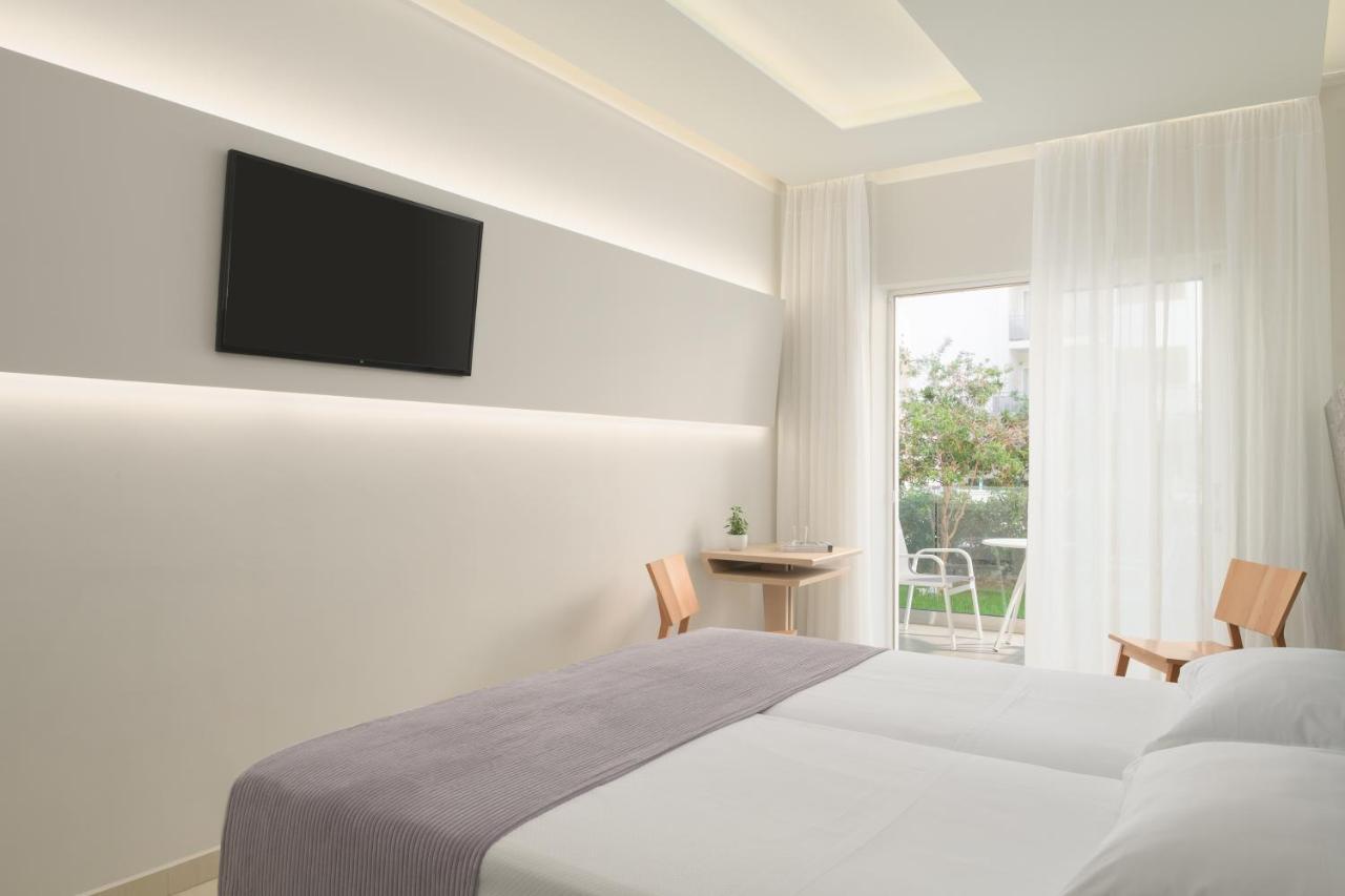 Pure Room,1319965054:JPEG