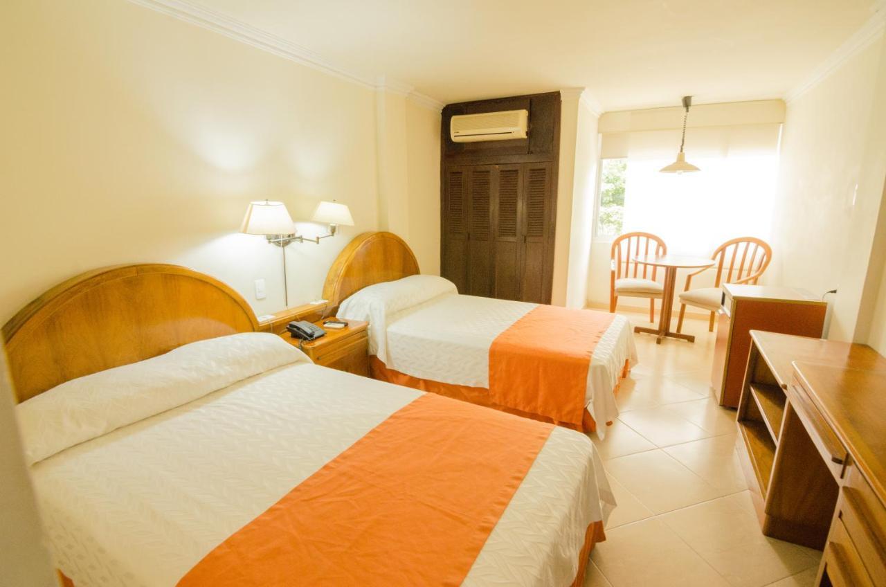 Twin Room,1322985745:JPEG