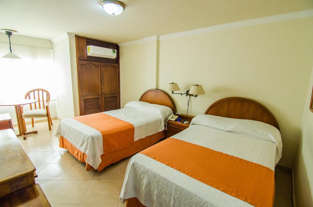 Twin Room,1322985745:JPEG
