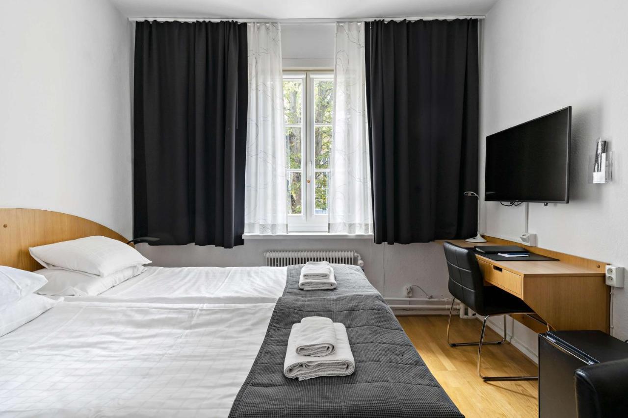 Standard Double Room Double Bed,1338939251:JPEG