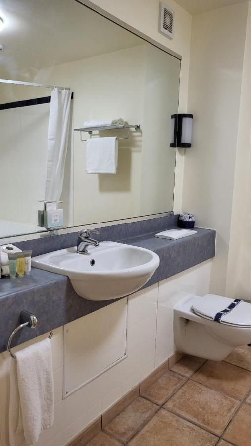 Executive Studio Spa Bath,1380071660:JPEG