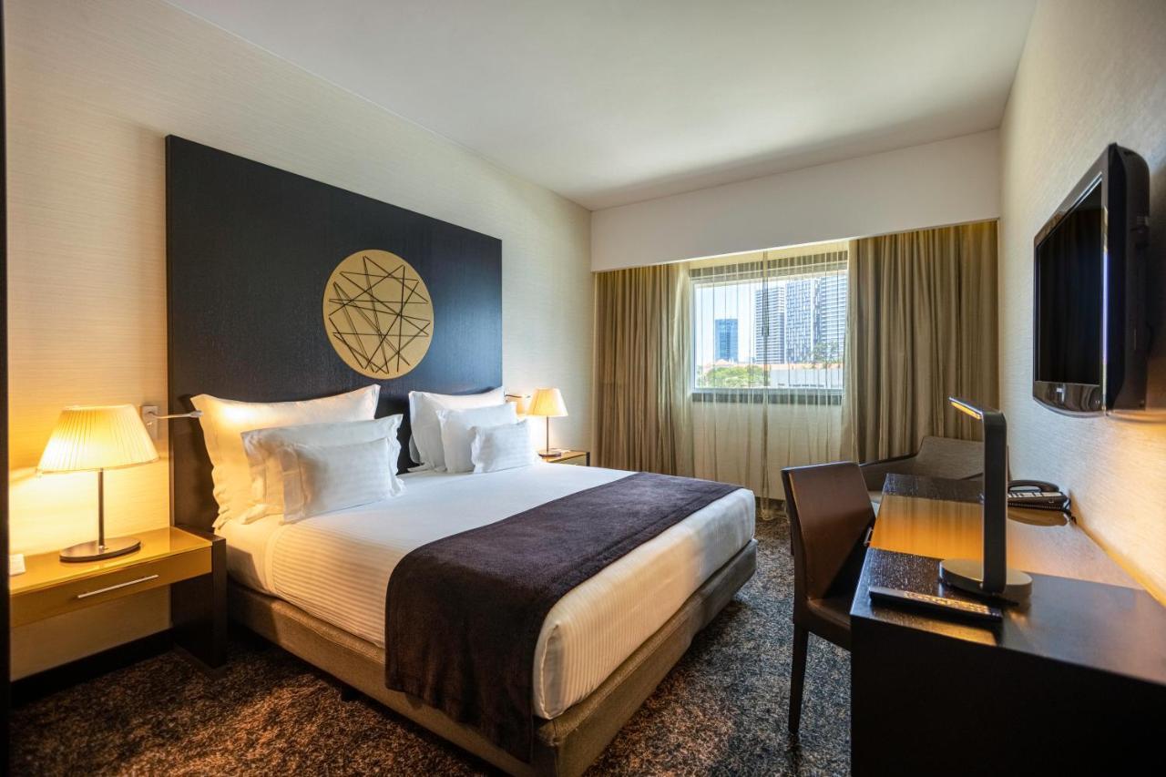 Premier One-Bedroom Suite,1588345083:JPEG