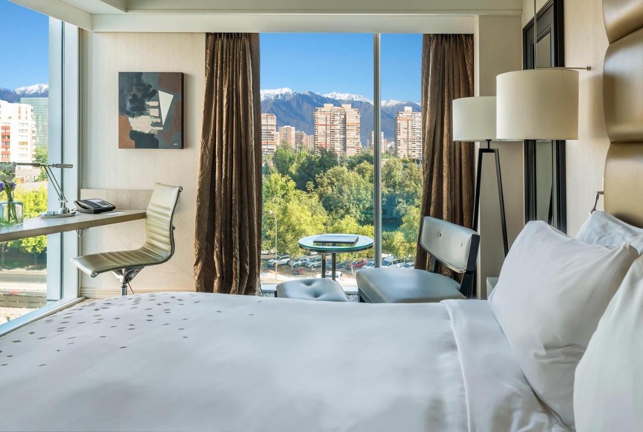 Concierge level Guest room 1 Queen,1413025145:JPEG
