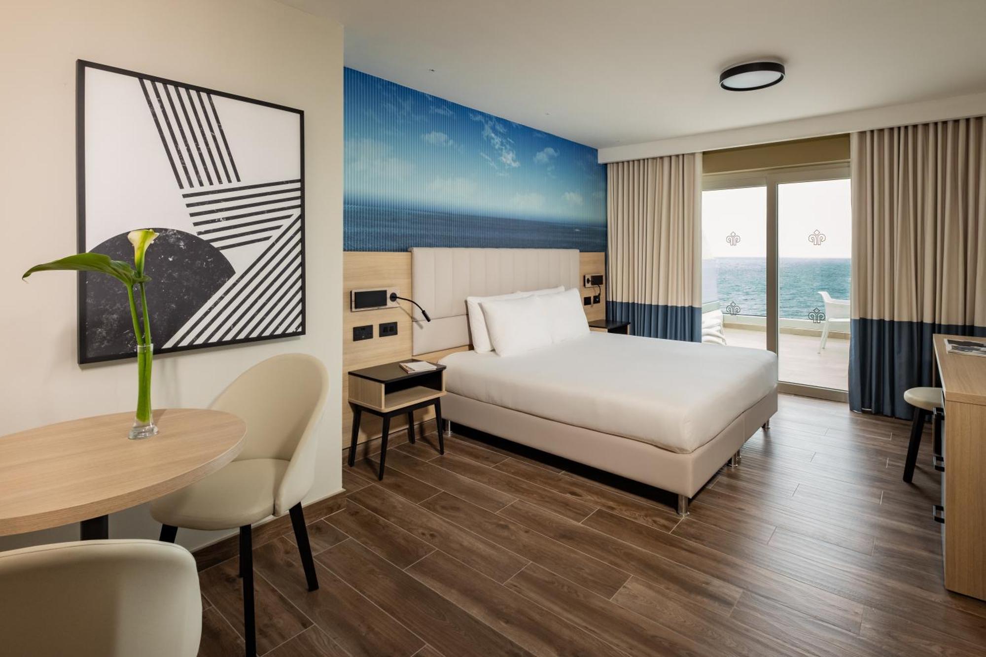 Junior Suite with Sea View