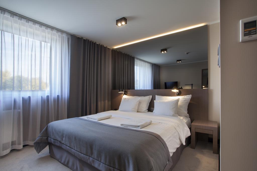 Classic Single Room,744433780:JPEG