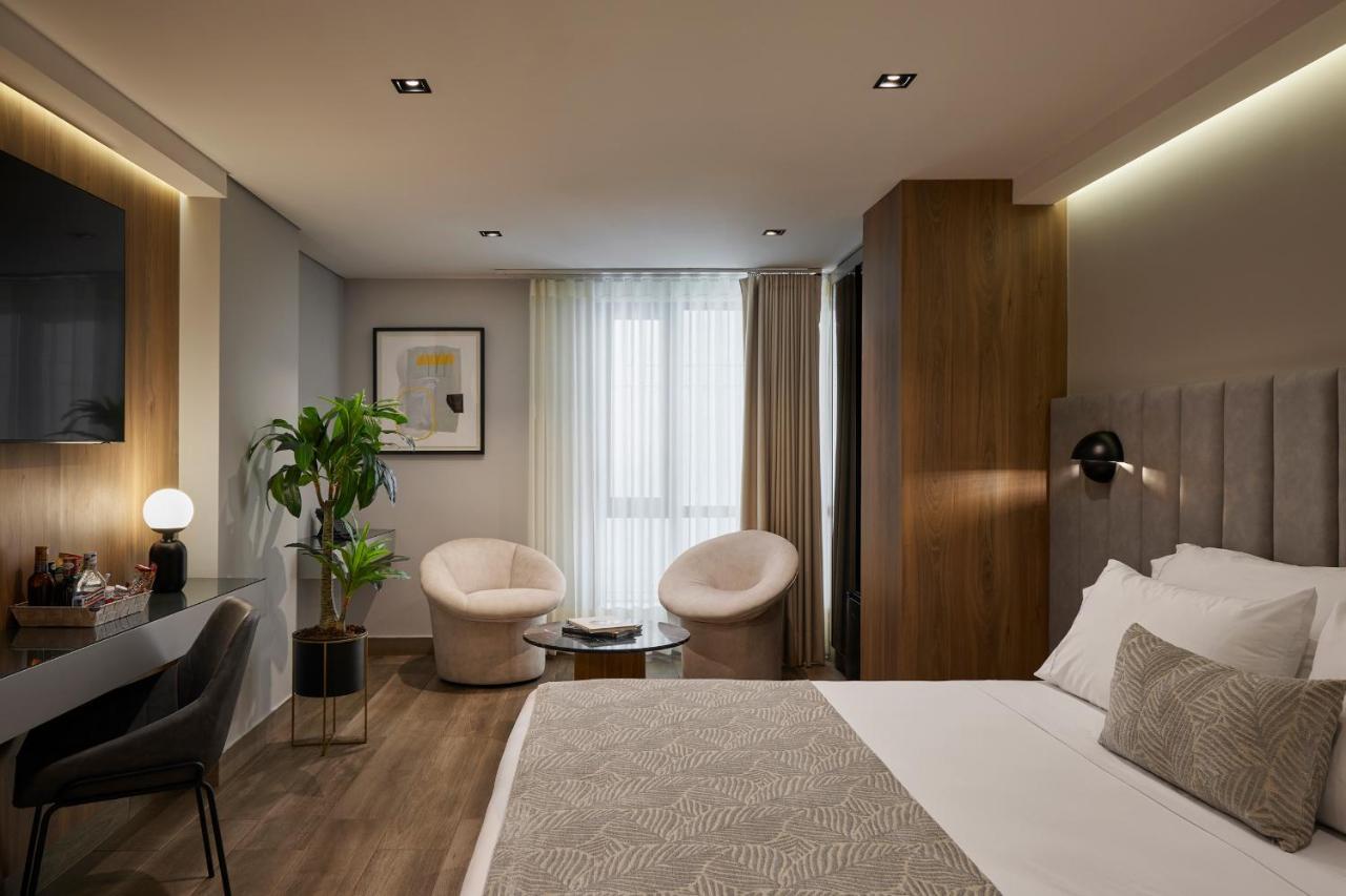 Deluxe Room,1488026035:JPEG