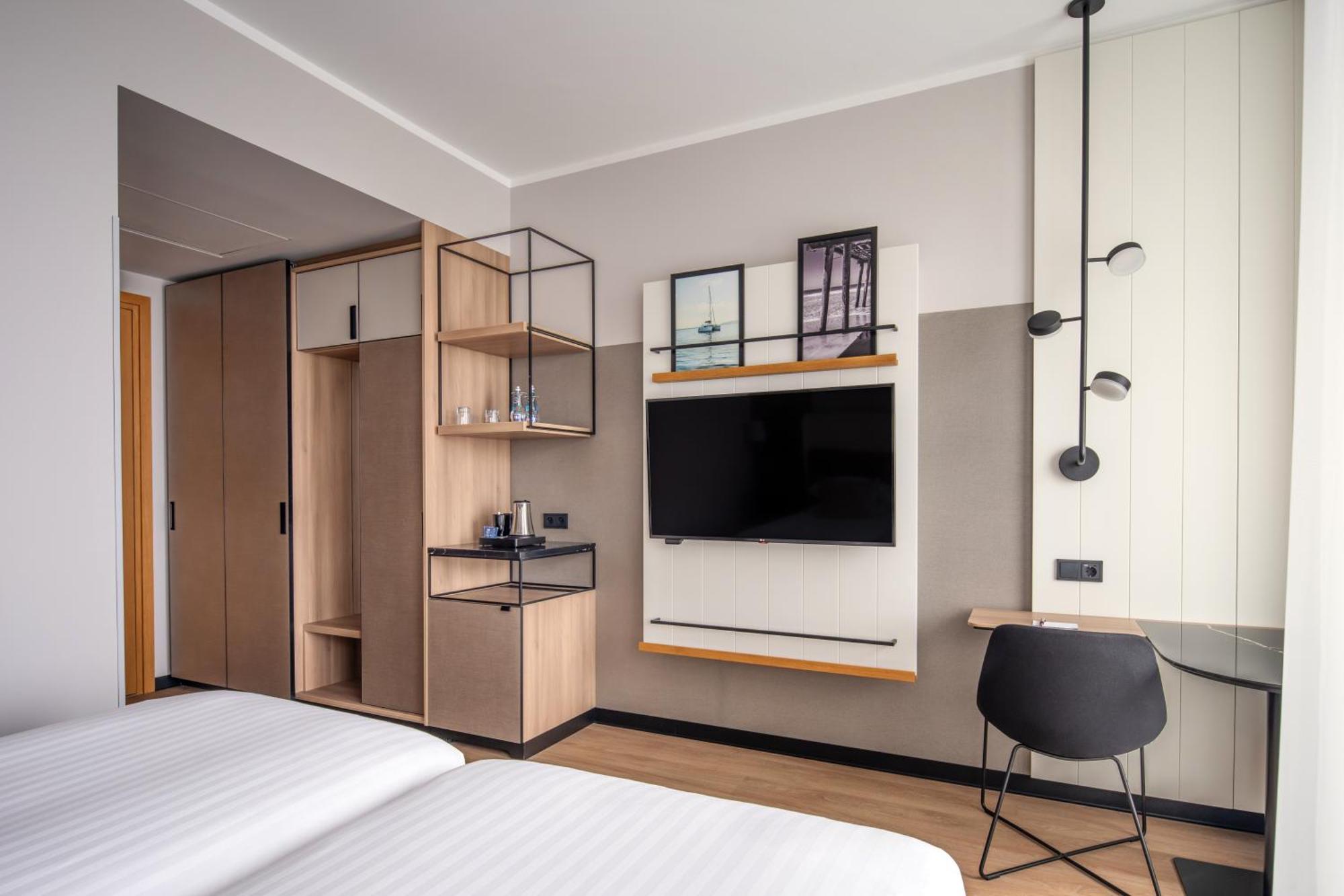 Standard Twin Room Balcony