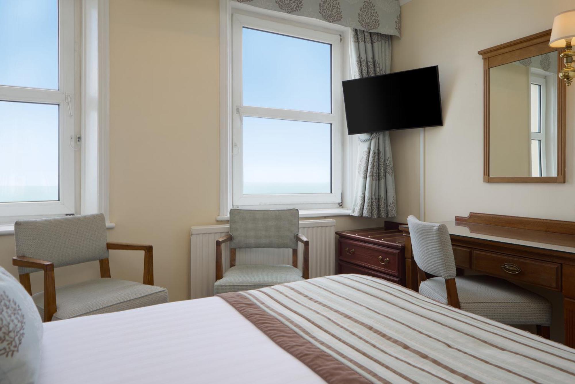 Cosy Double Room Sea View,1516430953:JPEG