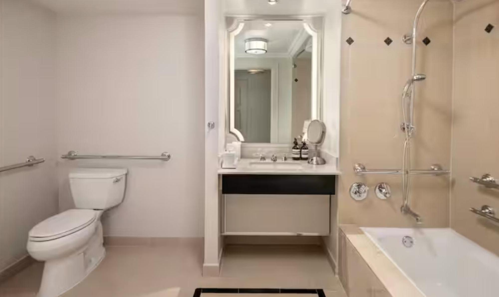 Quarto deluxe com cama king-size, banheira e vista - Acessível para pessoas com mobilidade reduzida