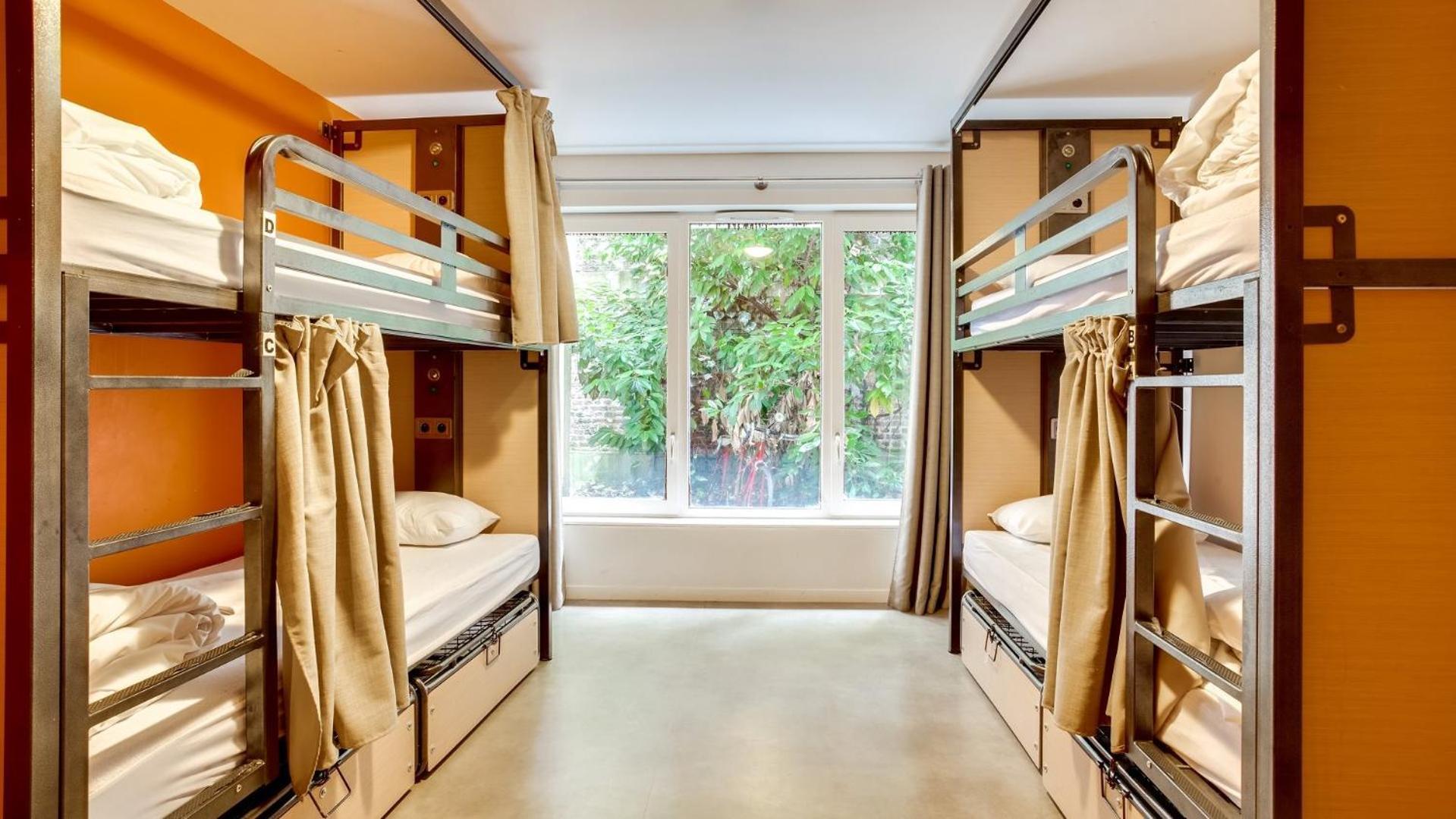 Bed 4-Bed Mixed Dormitory Room Private Bathroom