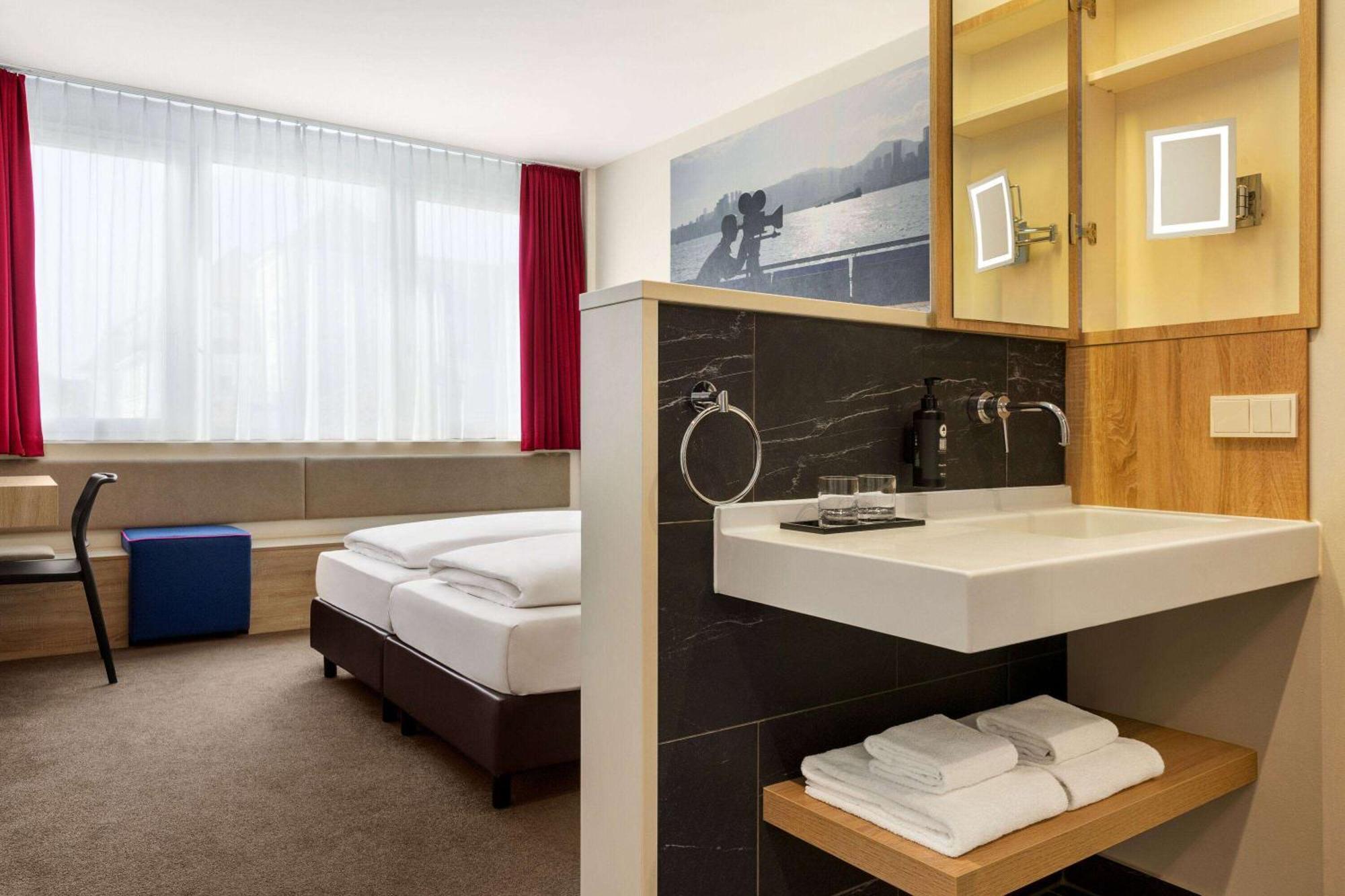 Comfort Room,1541279794:JPEG