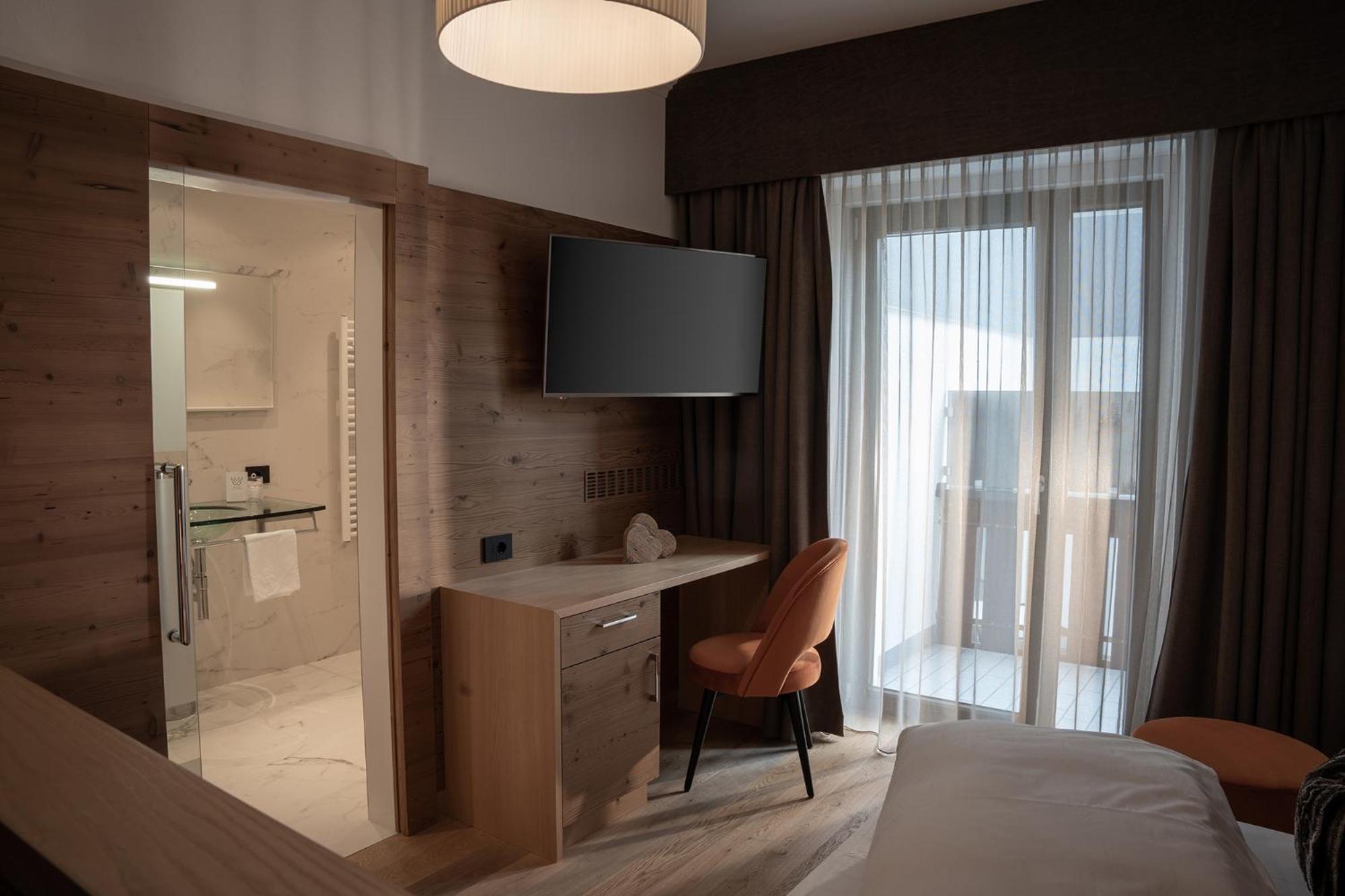 Single Room,1544513461:JPEG