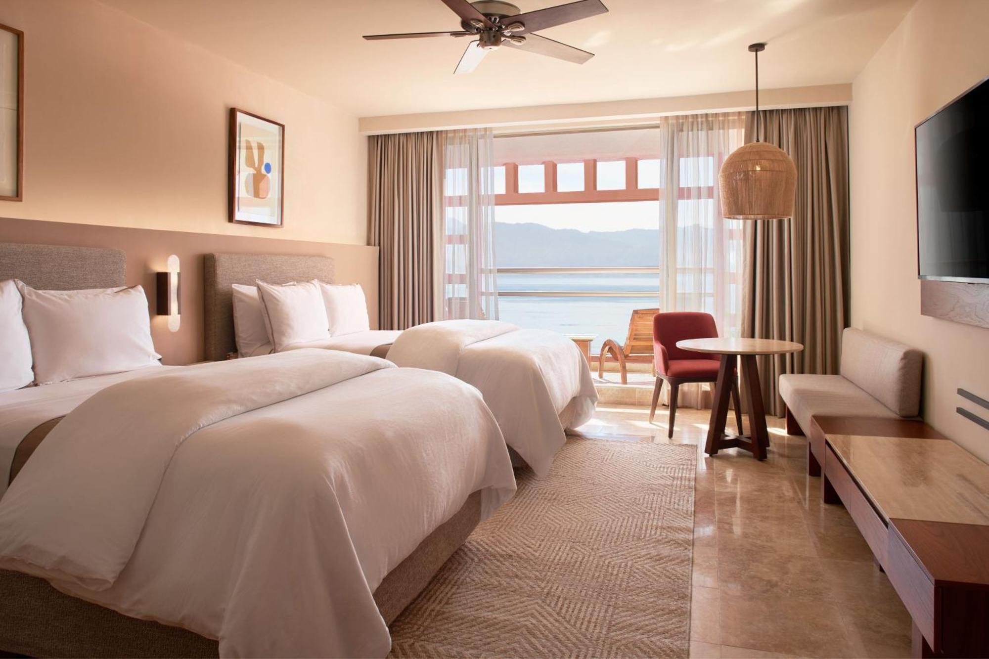 Junior Suite with Two Double Beds and Ocean View - High Floor