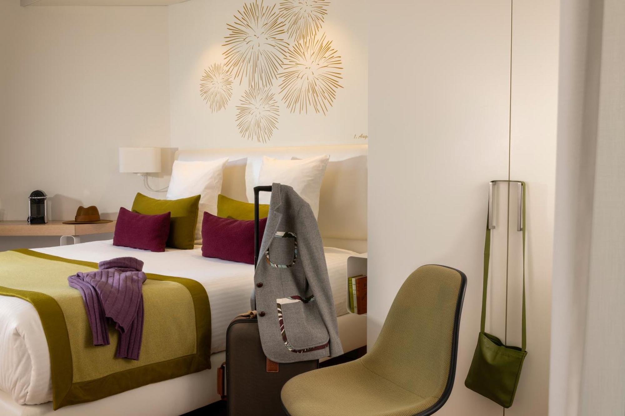 Deluxe Double Room,1578400892:JPEG