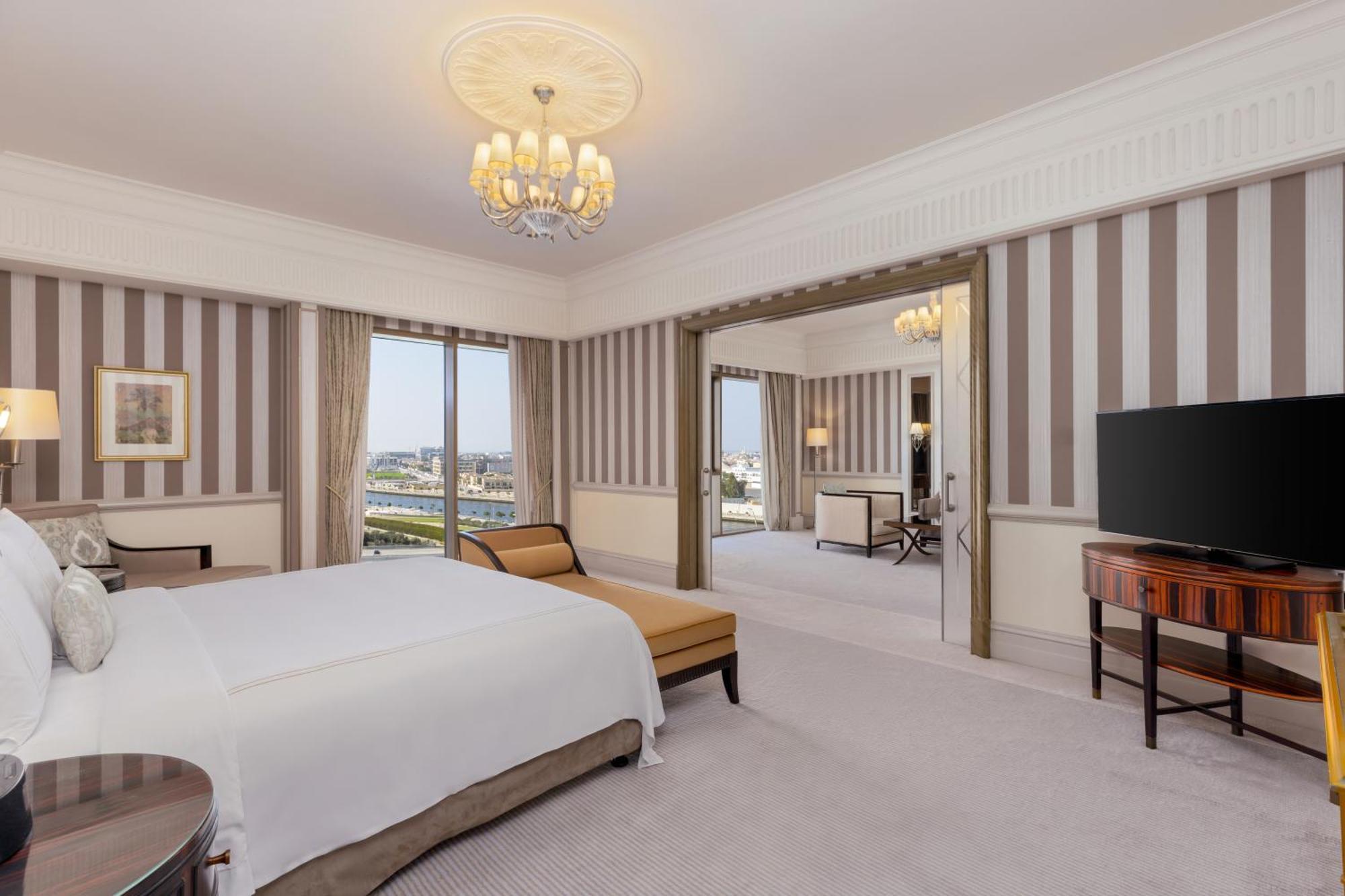 Ambassador King Suite