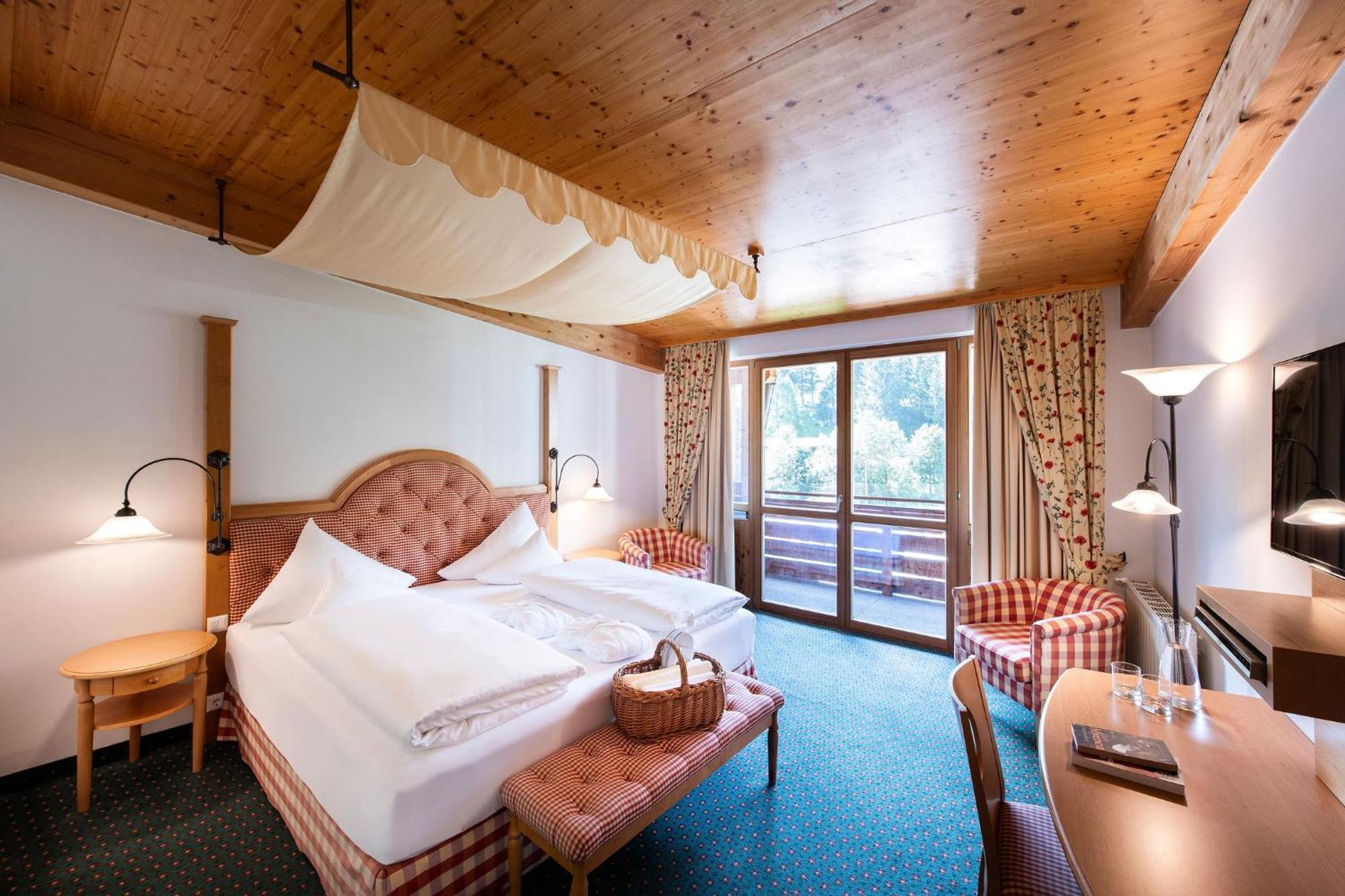 Superior Double Room,1651163720:JPEG