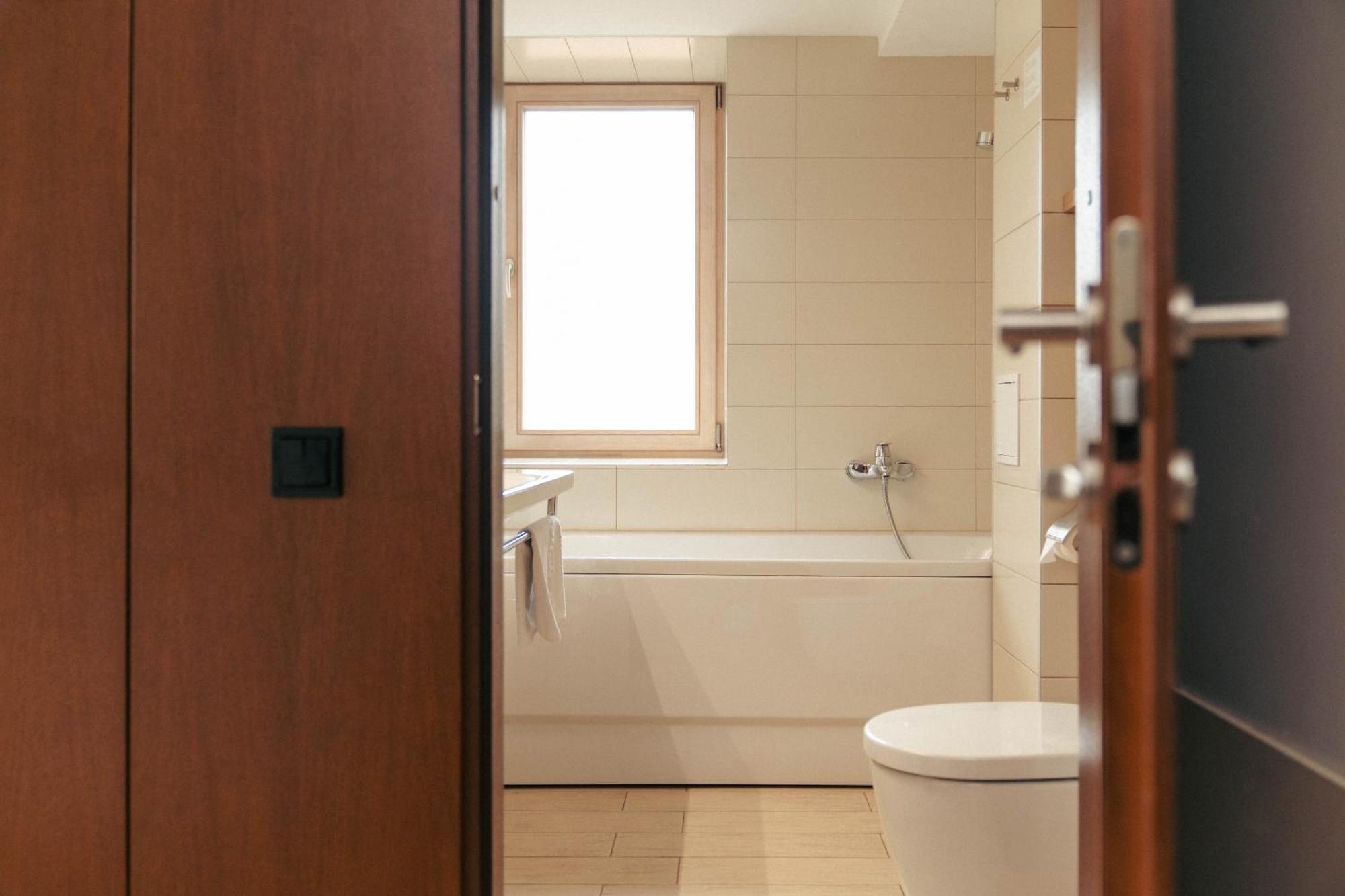 Two-Bedroom Apartment Spa Access,1591241931:JPEG
