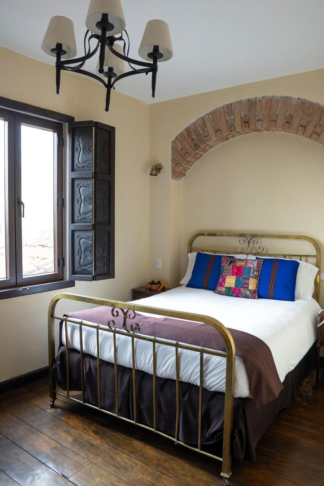 Standard Queen Room,1596215664:JPEG