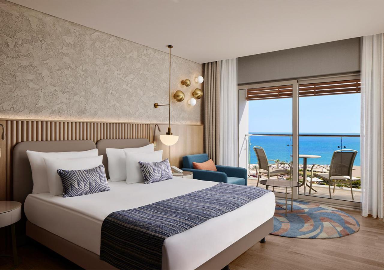 Deluxe Sea View Jacuzzi On Terrace Mixed Section