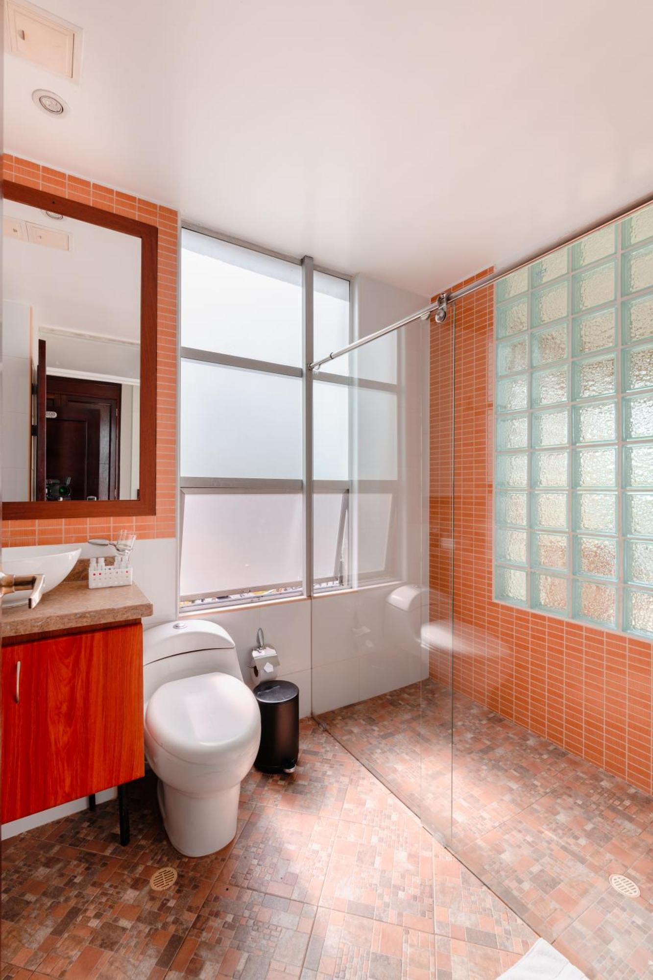 Double Room,1613430395:JPEG