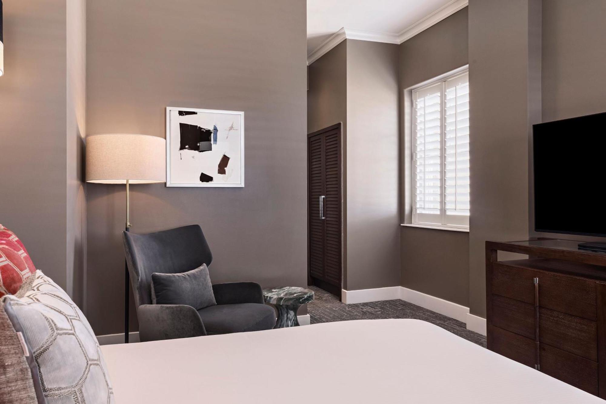 Quarto com Cama Queen-size