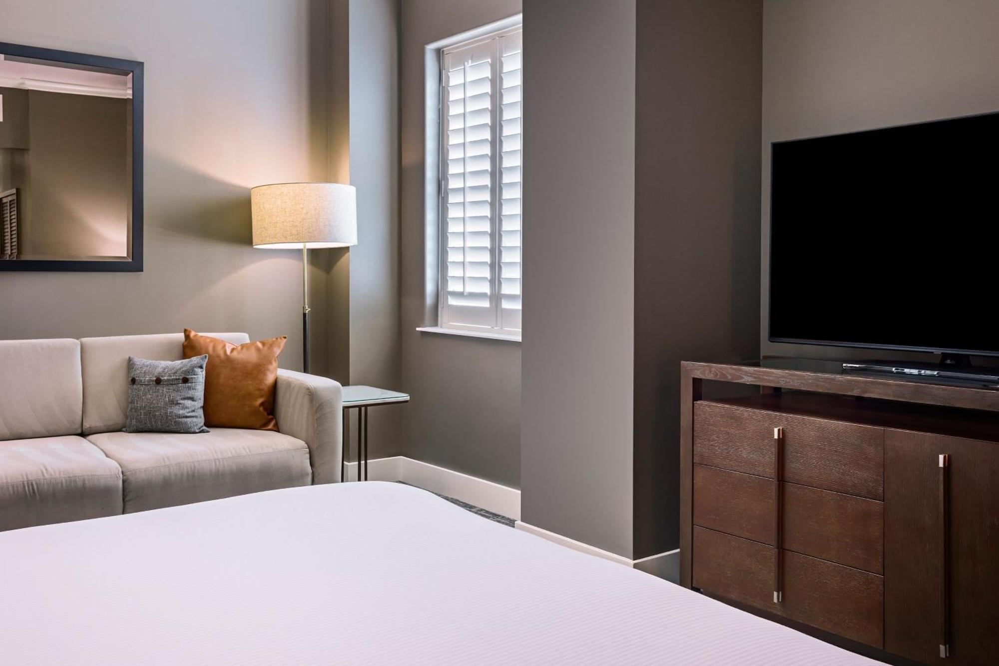 Executive King Room