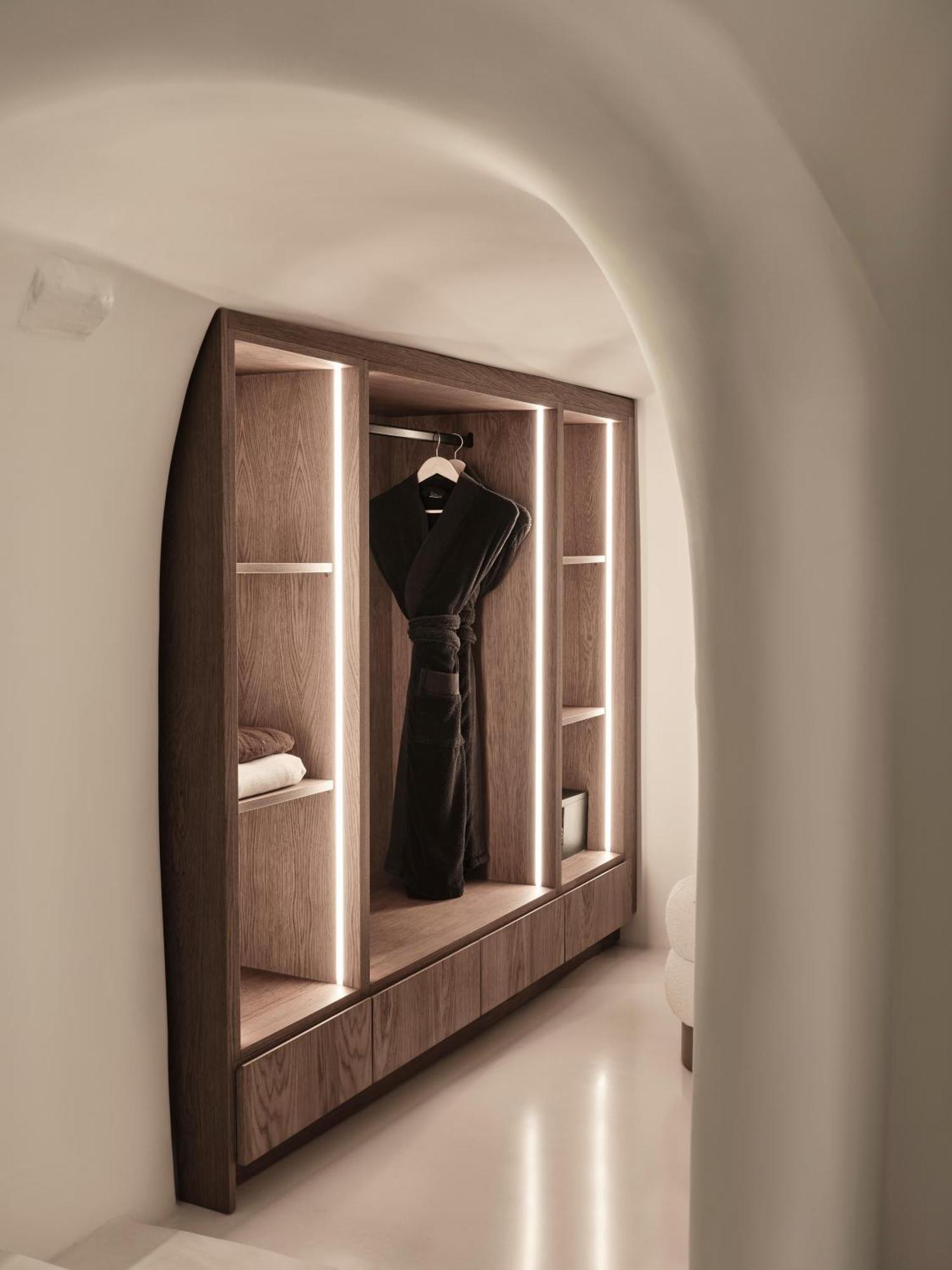 Elegant Suite with Caldera View,1622873867:JPEG