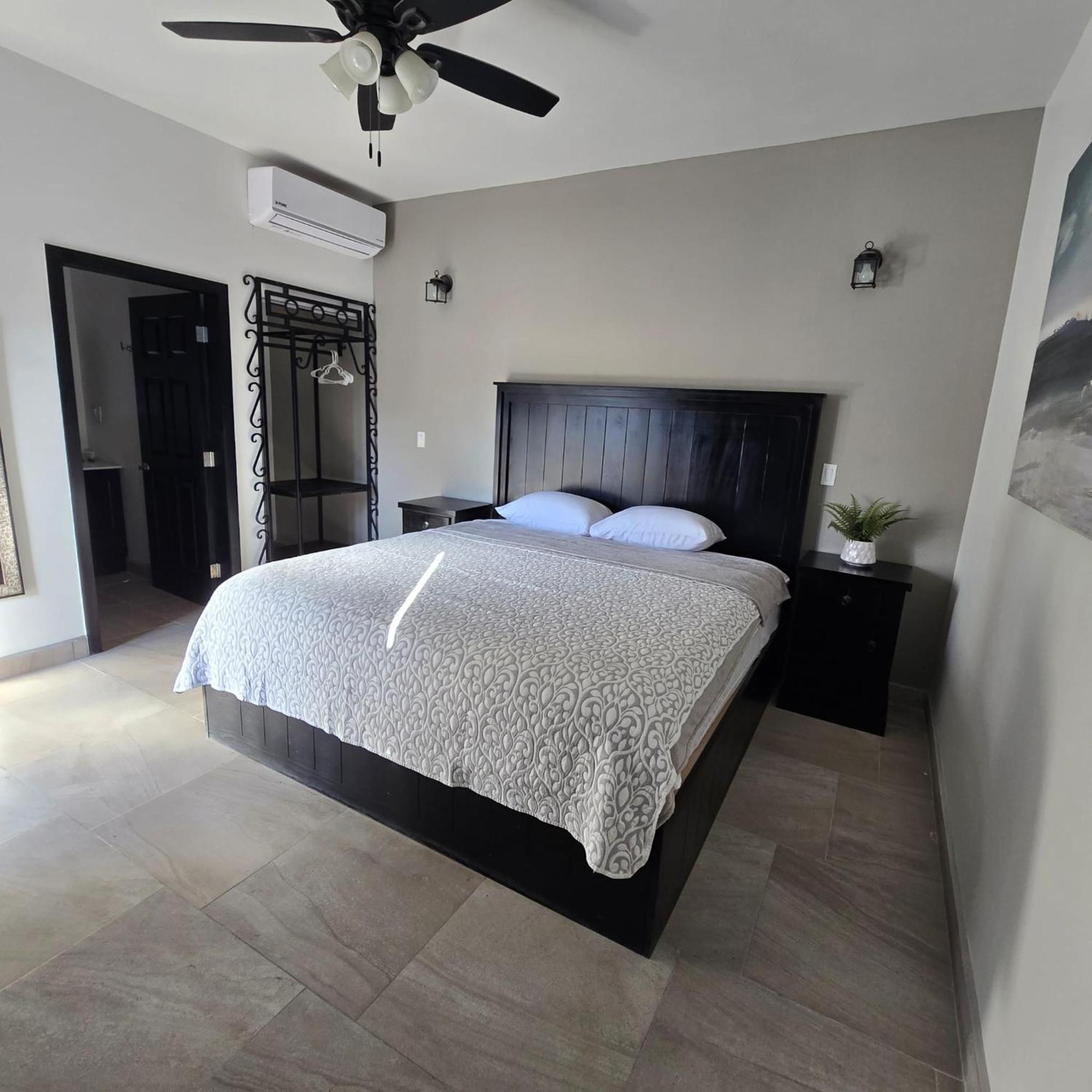 King Room,1626436169:JPEG